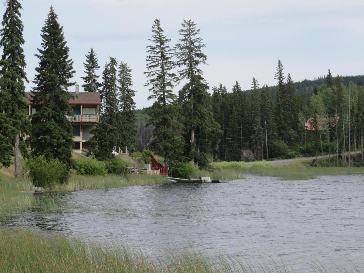 Lac Le Jeune Nature Resort Logan Lake Экстерьер фото